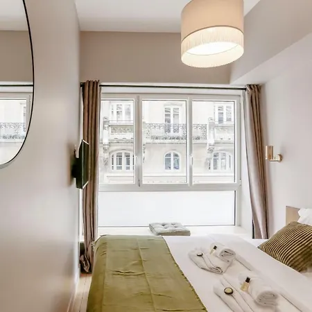 Апартаменты Guestready - Modern 2 Bedrooms Near Louvre Париж